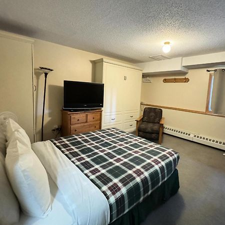 The Griz Inn By Park Vacation Management ファーニー エクステリア 写真