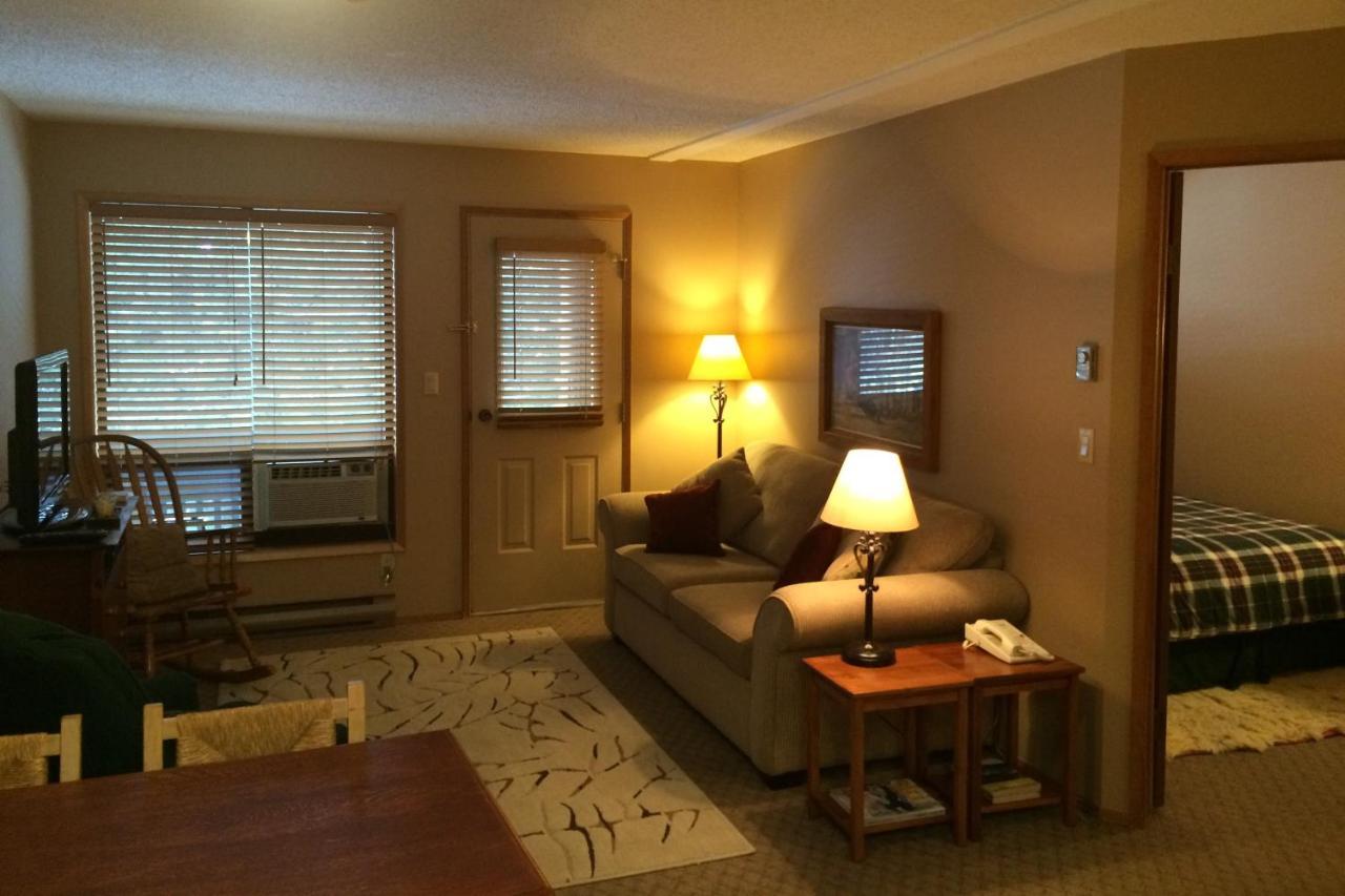 The Griz Inn By Park Vacation Management ファーニー エクステリア 写真
