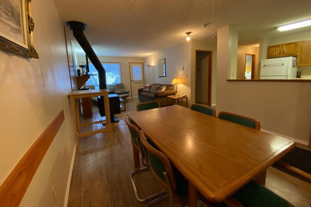 The Griz Inn By Park Vacation Management ファーニー エクステリア 写真