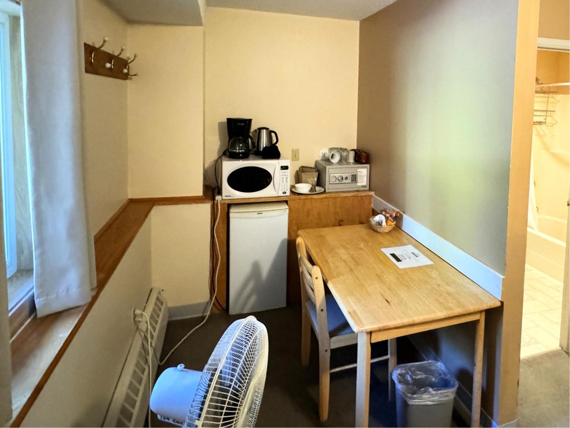The Griz Inn By Park Vacation Management ファーニー エクステリア 写真