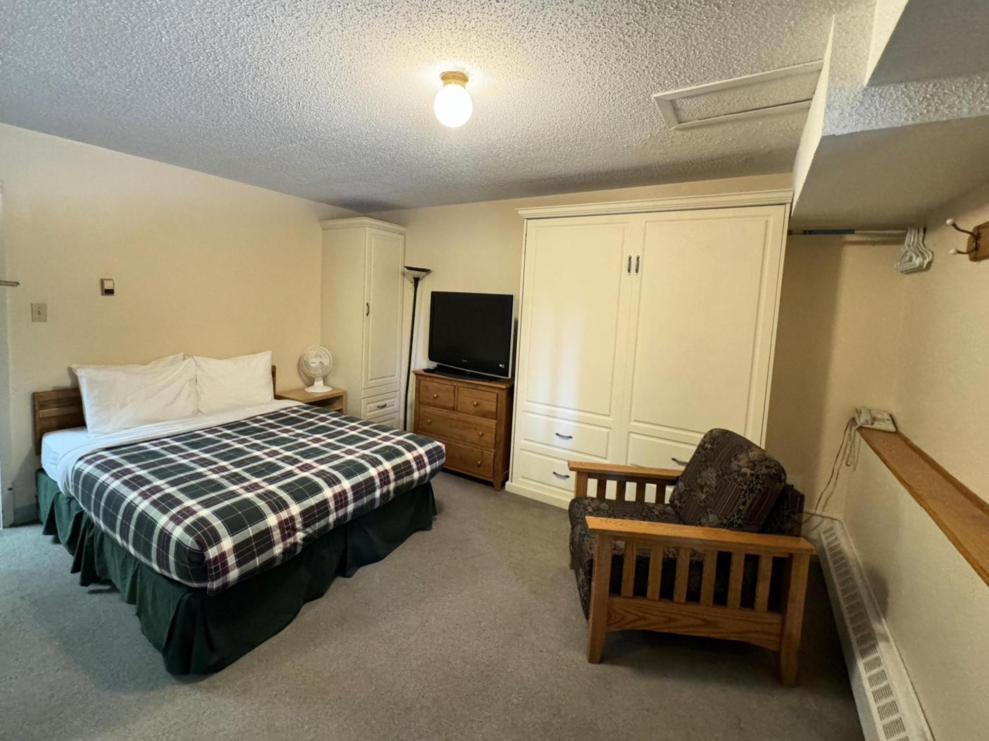 The Griz Inn By Park Vacation Management ファーニー エクステリア 写真