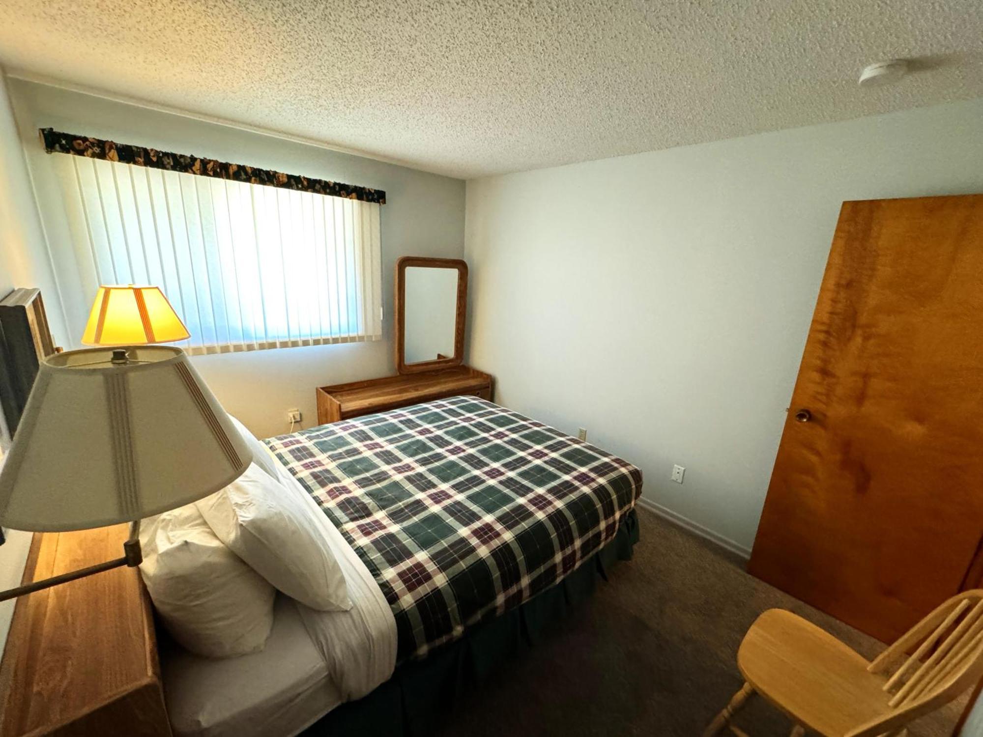 The Griz Inn By Park Vacation Management ファーニー エクステリア 写真